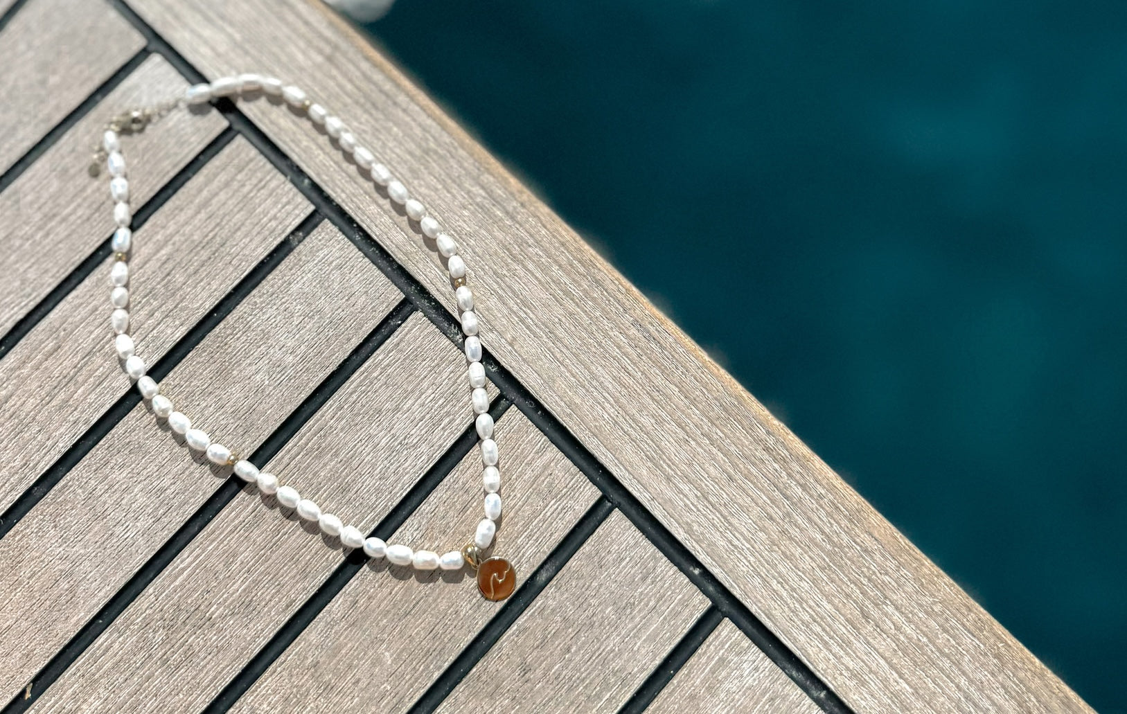 So bleibt dein Schmuck lange schön – die besten Pflegeroutinen